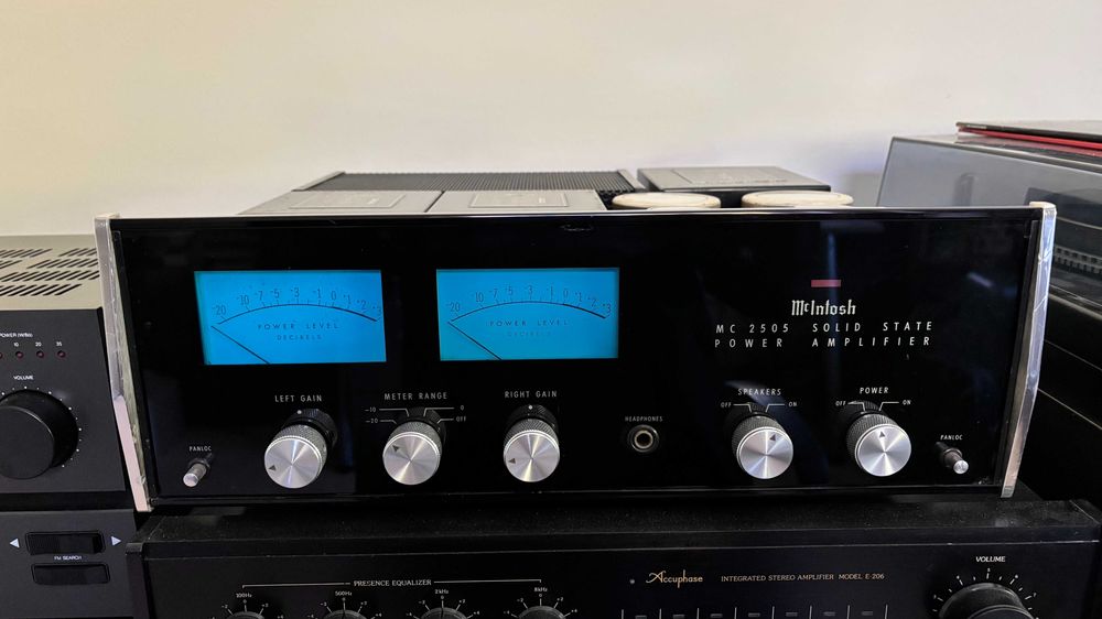 McIntosh MC2505 - Kultowy wzmacniacz hi-fi vintage