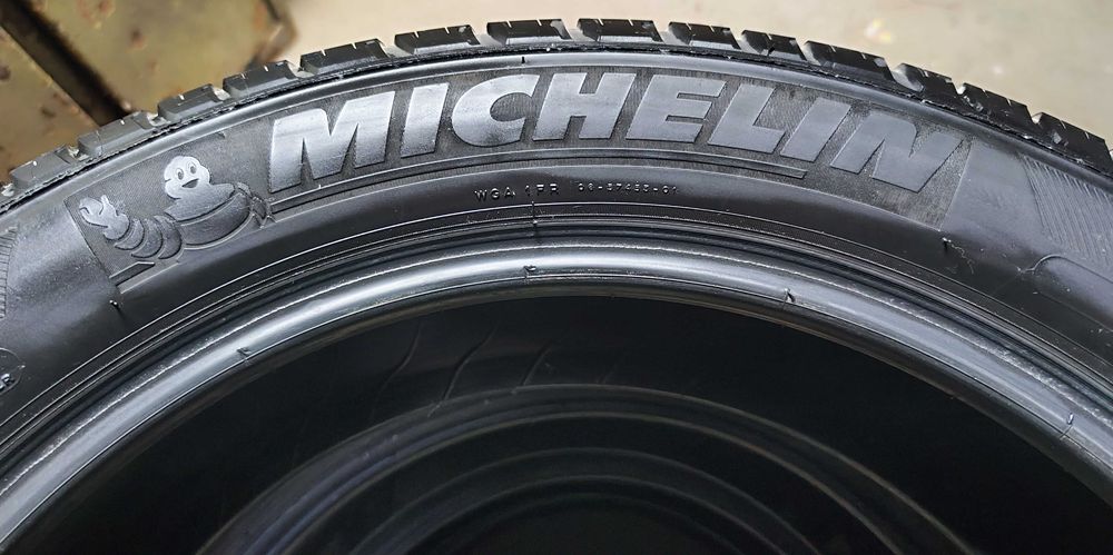 Комплект шин Michelin latitude 245/50/20