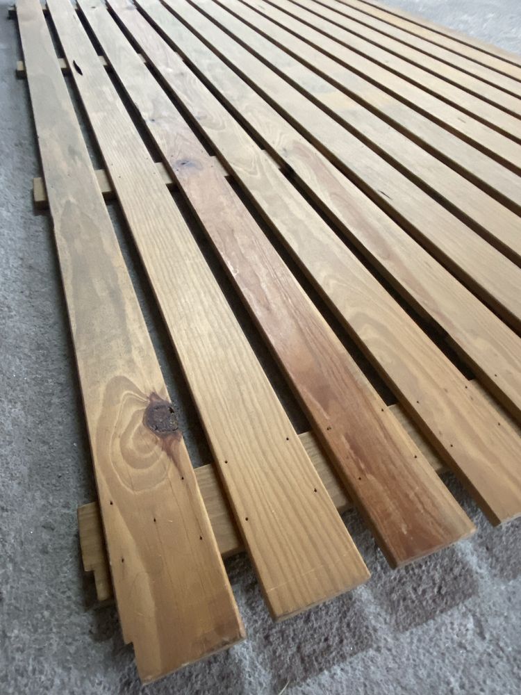 Estrado de Cama em Madeira – 1,28 x 1,87m