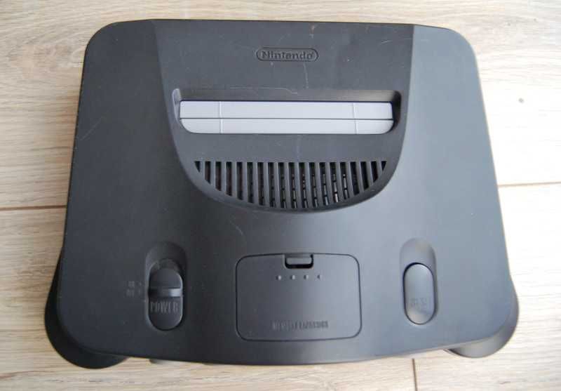 Konsola Nintendo 64 NUS-001 NTSC-J + kabel AV + gra Mario Kart 64