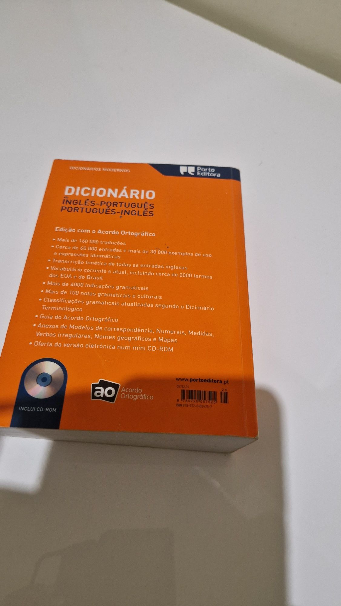 Dicionário de Inglês-Português e Portuguê-inglês s