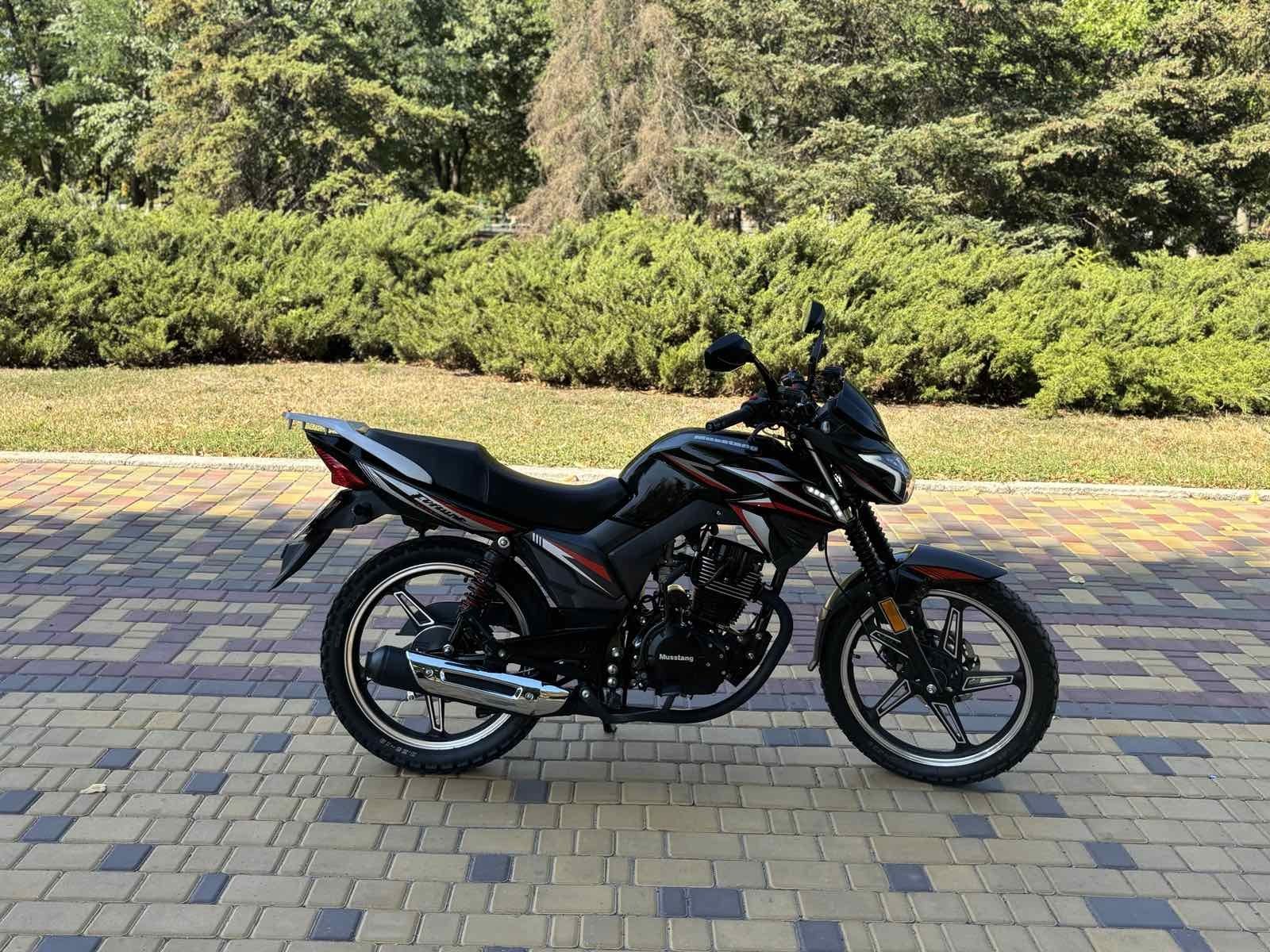 Продам  Musstang МТ 200-8