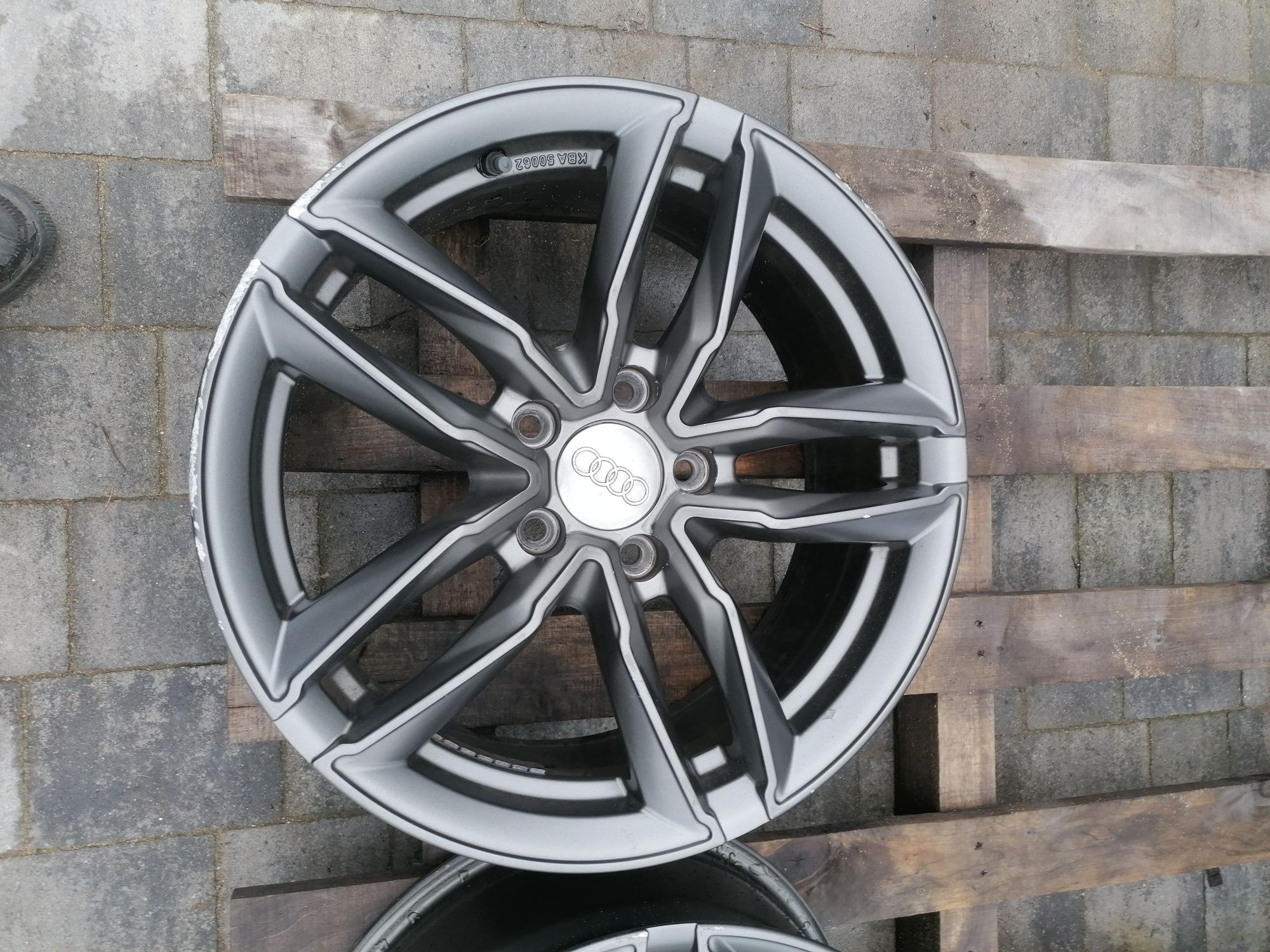 Alufelga ULTRA WHEELS audi 7.5X17 5X112 ET35 66.5