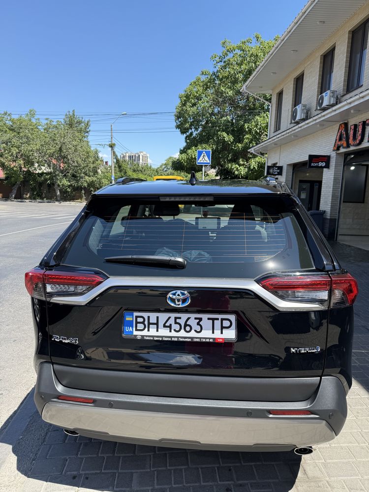 Продам машину Toyota