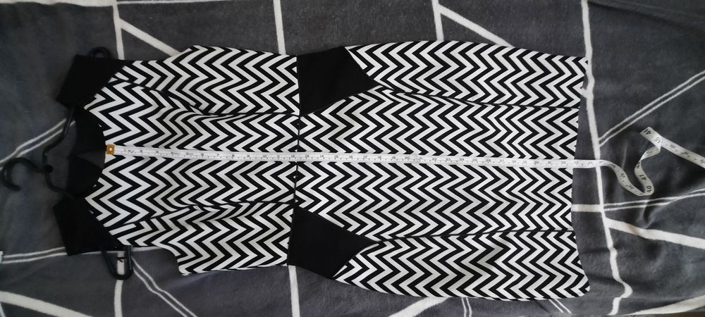 Продам сукню в гарному стані