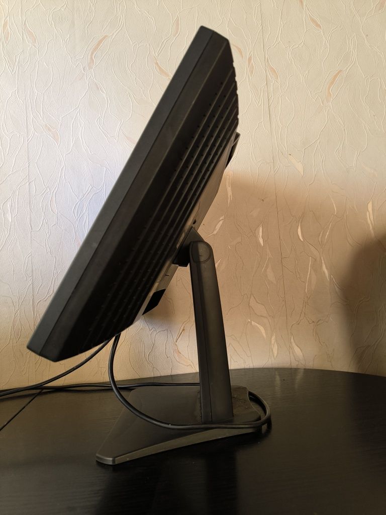Monitor Gateway FPD1830 D-Sub, DVI