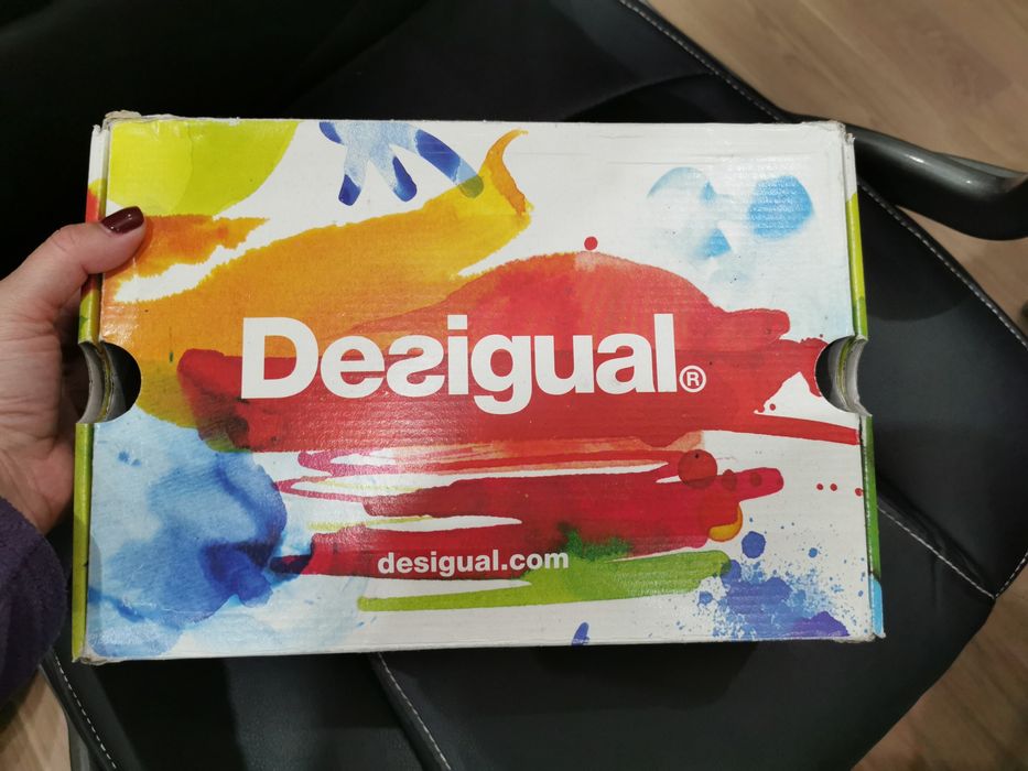 Sapatos Desigual, 38, originais e ainda com etiqueta.
