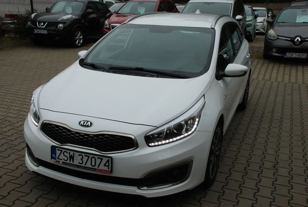 Kia Ceed 1Właścicel w kraju .Automat, navigacja, kamera, stan bardzo dobry.