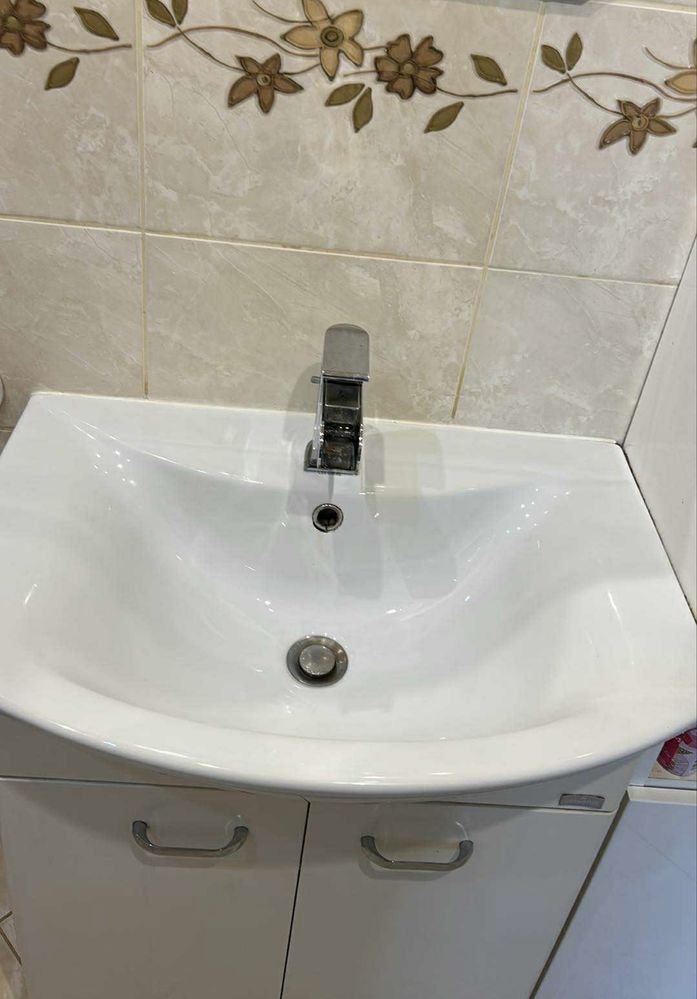 Cersanit Szafka lazienkowa z umywalka biala i bateria