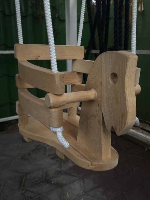 Дитяча підвісна гойдалка. Деревʼяна коник