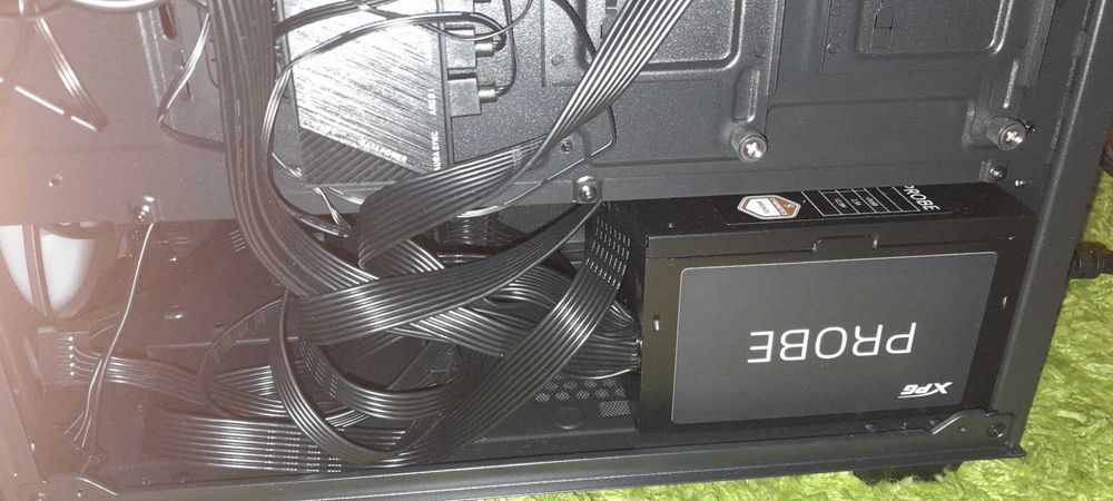 Komputer gamingowy BEZ LEDÓW POD FPSY. RX9060xt. Amd 5 8400f.