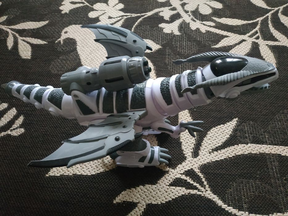 Дракон интерактивный