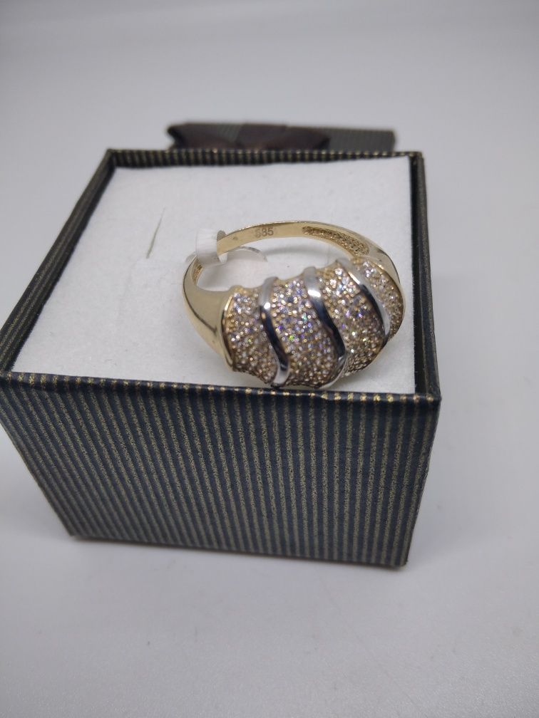 Złoty pierścionek z cyrkoniami złoto 585 R19