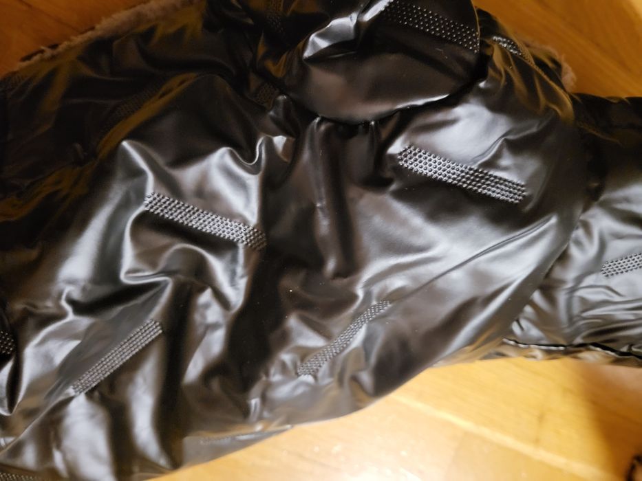 Зимний комбинезон  на собаку