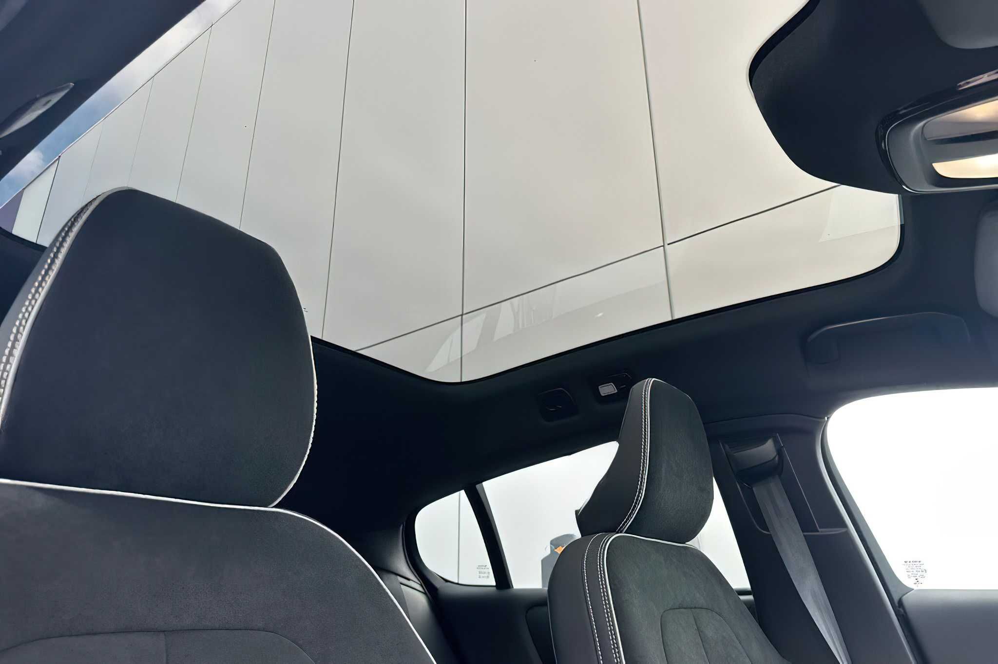Volvo C40    2022