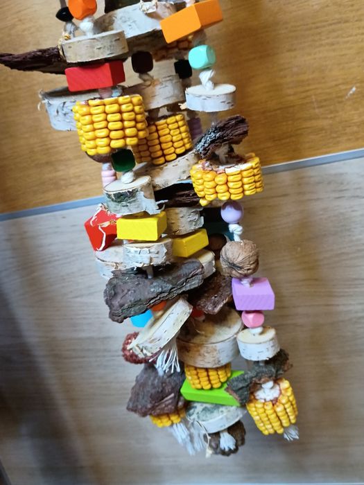 Duży Gryzak dla Papug – Ręcznie Robiony 75cm