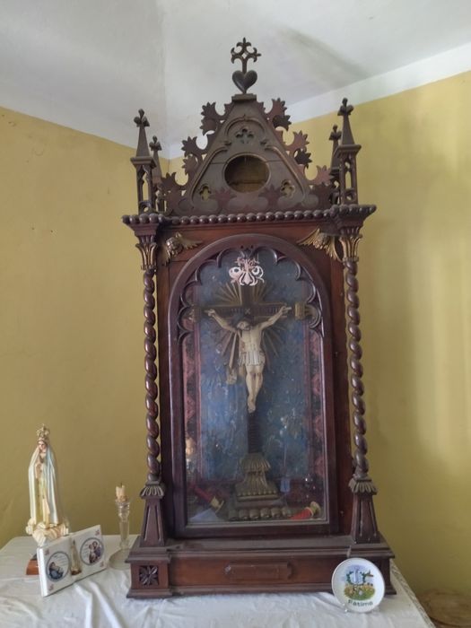 Oratório antigo com muitos anos
