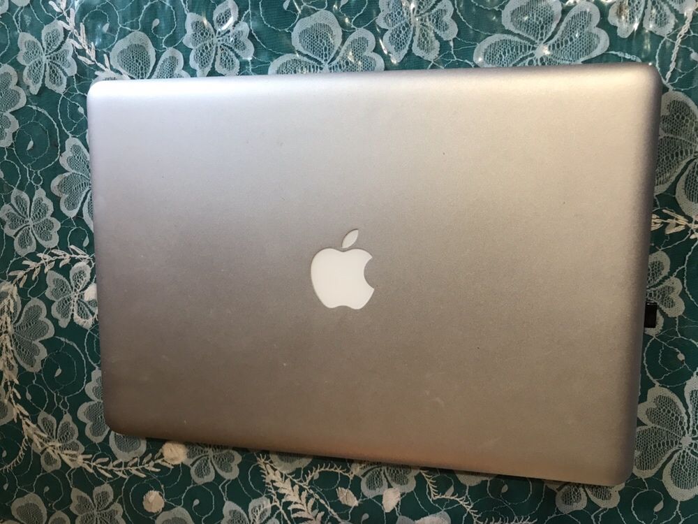 Макбук про MacBook Pro 2010