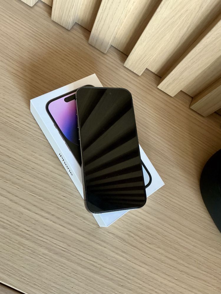 iPhone 14 Pro 128GB  Como Novo - RESERVADO