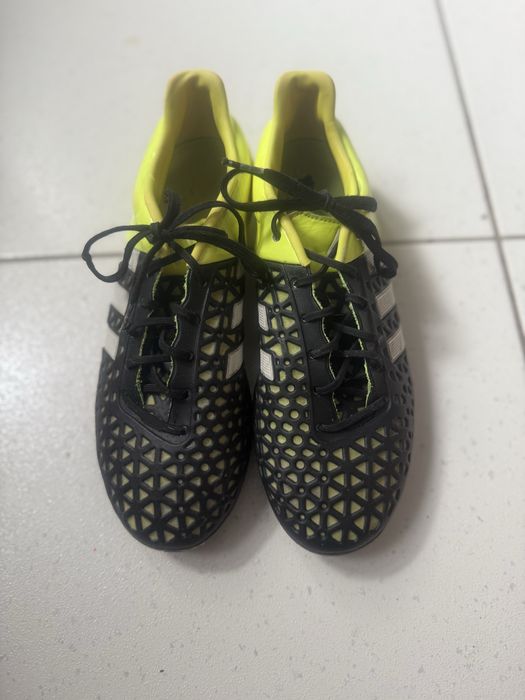 Бутси Адідас в дуже гарному стані