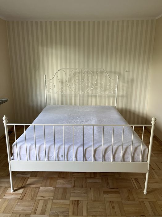 Metalowe łóżko IKEA 160x200 cm