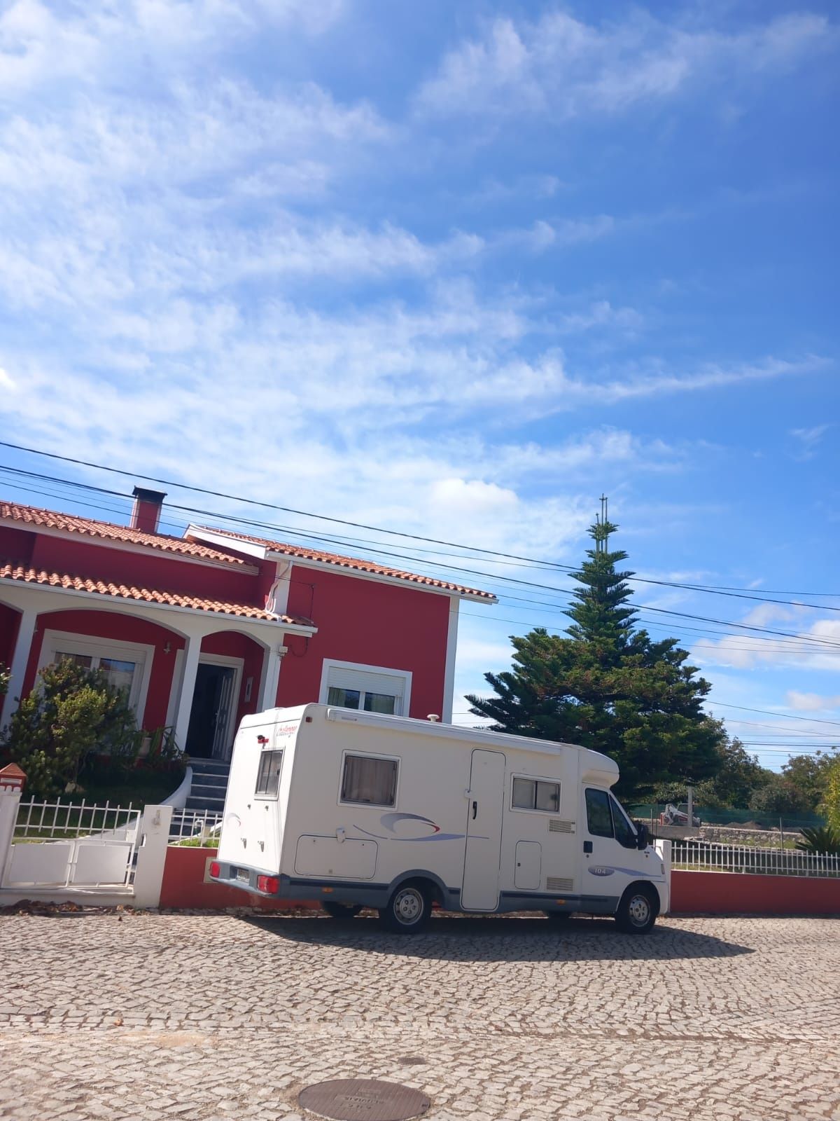 Vendo autocaravana para 4 pessoas