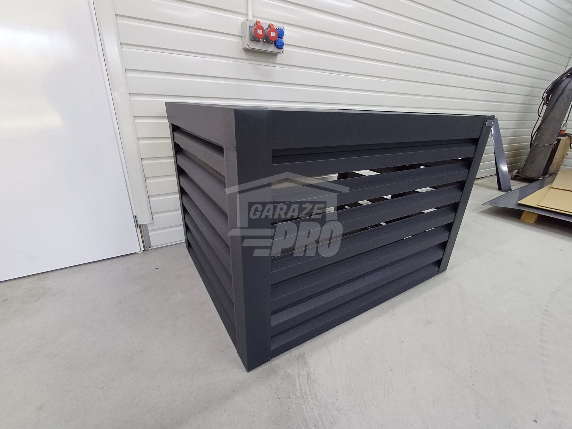 Osłona pompy ciepła 100x60x70 cm antracyt Zabudowa GP504
