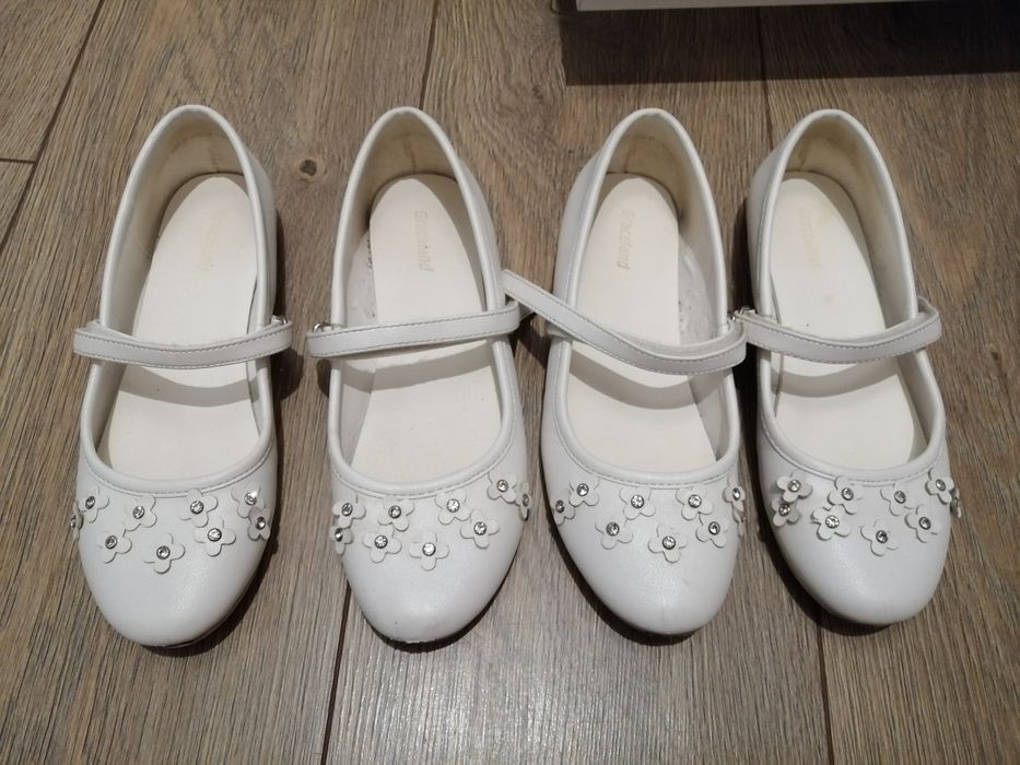 Alby komunijne, sakiewki oraz buciki dla blizniaczek rozm. 134