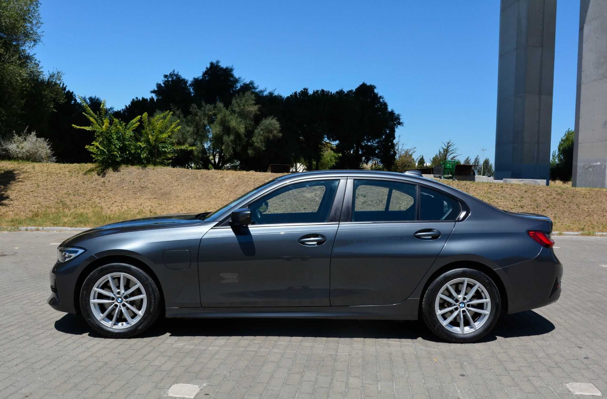 BMW 330e G20 2019