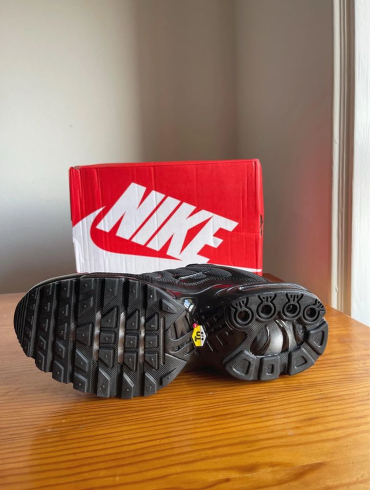Nike Air Max Plus TN Tripple Black
