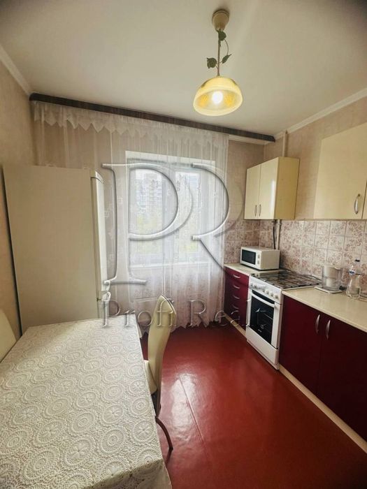 Продаж 2к. Троєщина. п-т Червоної Калини ( Маяковського) 7А.