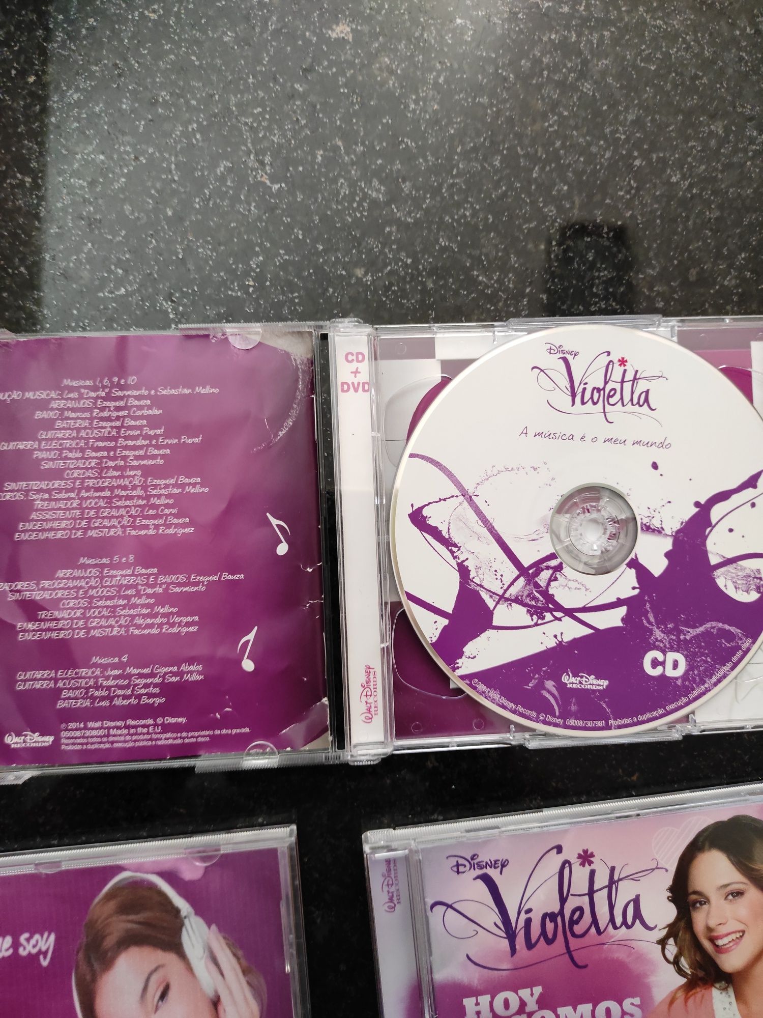 CDs música e DVD  Violetta