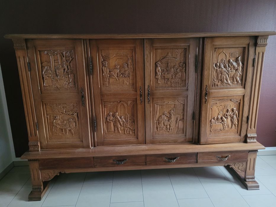 Piękna dębowa komoda