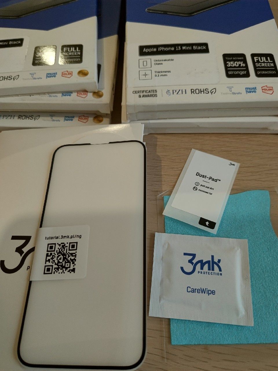 Szkło ochronne Neoglass 3mk na iPhone 13 mini