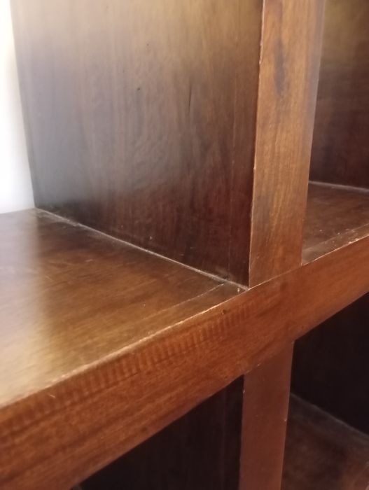 Estante cubos em madeira maciça