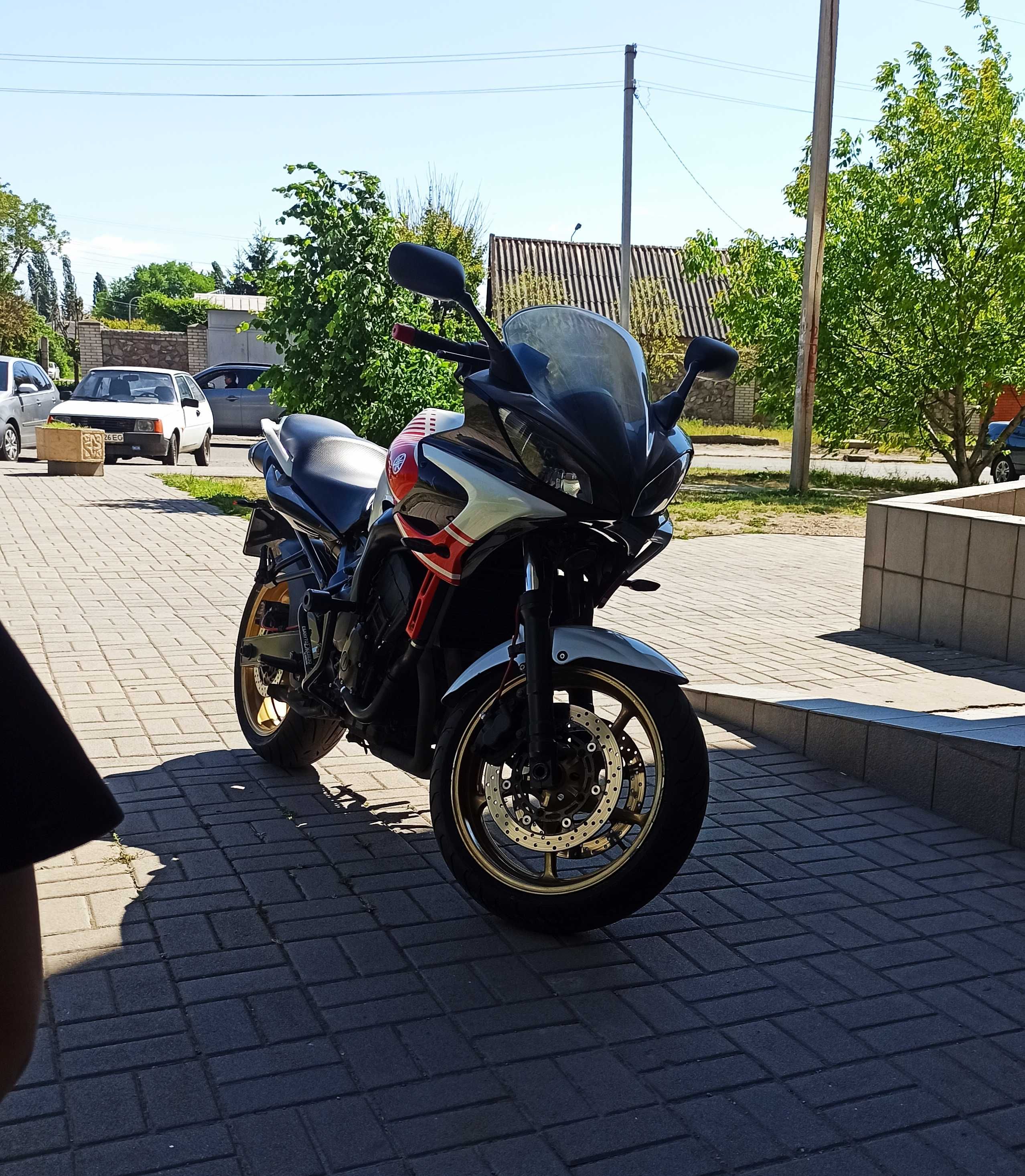 Yamaha fz6s 2004