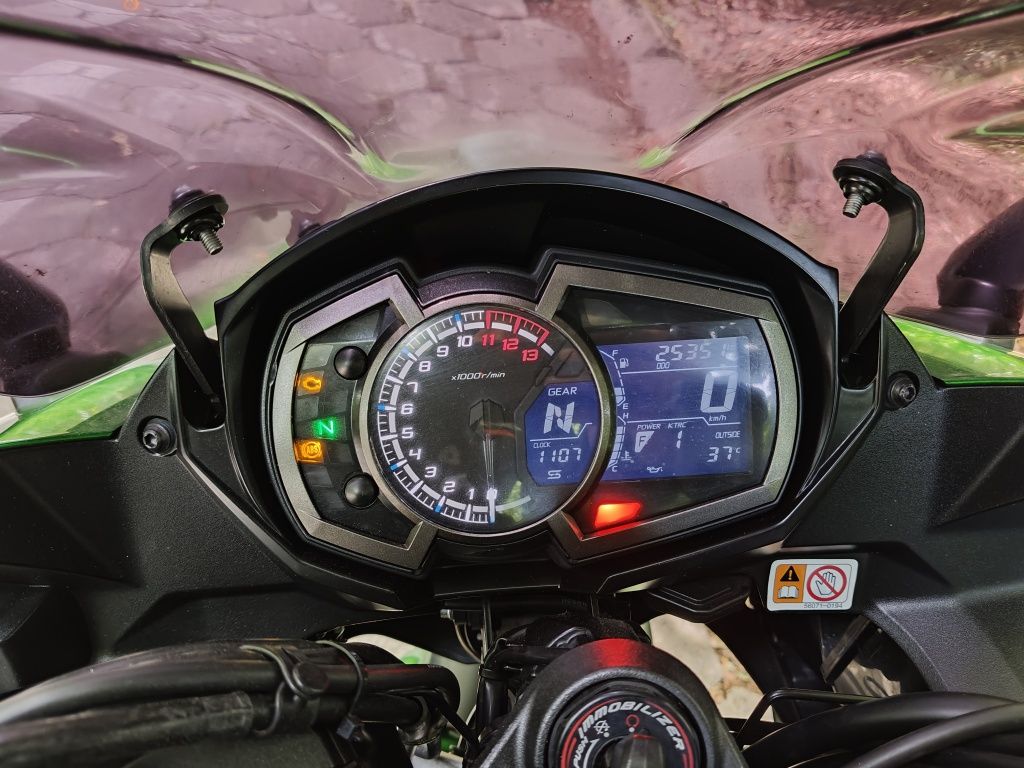 Kawasaki Z1000SX 2018 – 3 kufry, crash pady, gotowy do jazdy!

Na sprz