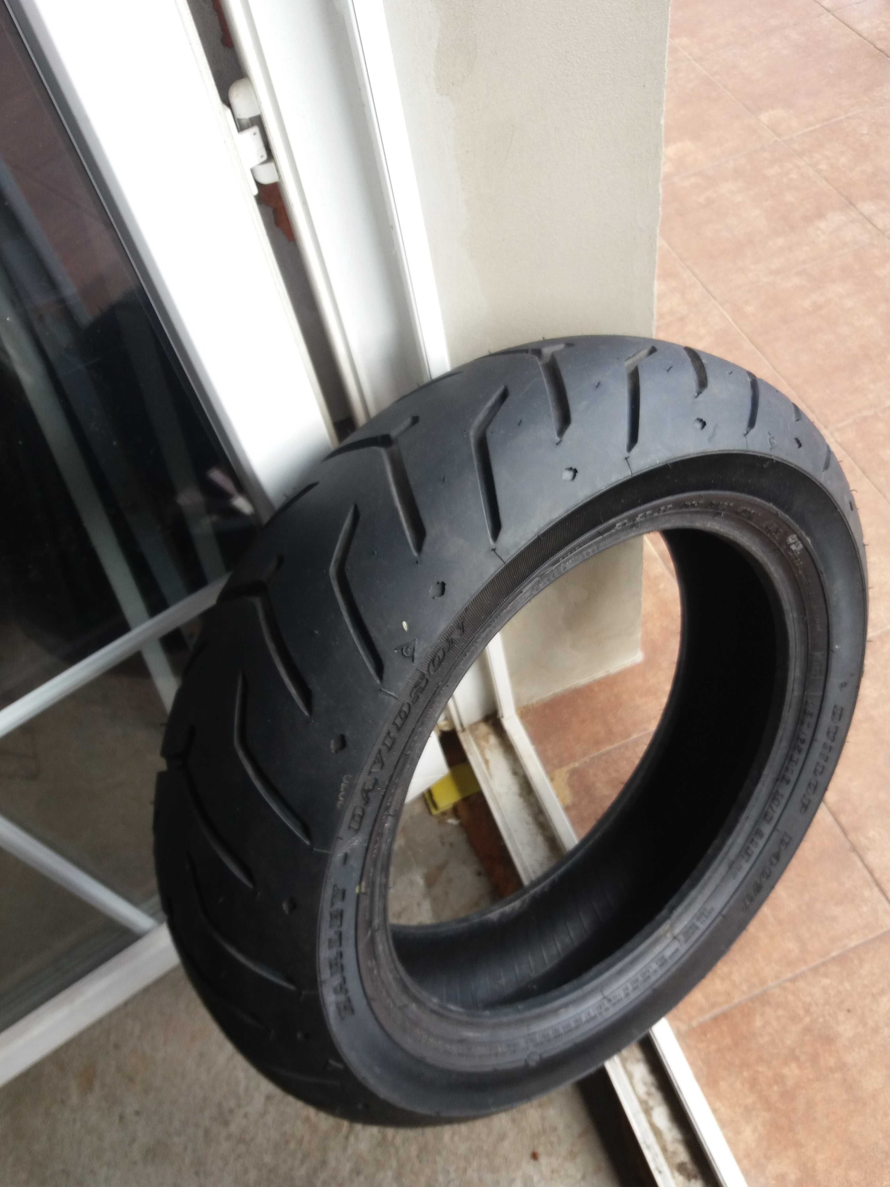 Sprzedam oponę  motocyklową Dunlop  Harley  180 /65/16