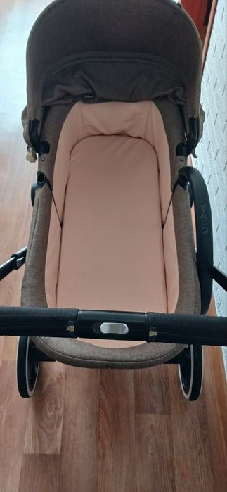 Дитяча коляска в чудовому стані