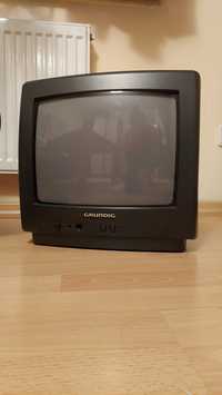 mały telewizorek Grundig kolorowy z pilotem