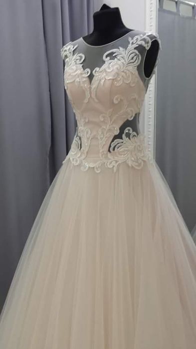 Zjawiskowa i niepowtarzalna Suknia Ślubna 36/38