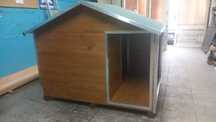 Casota para cães com alpendre