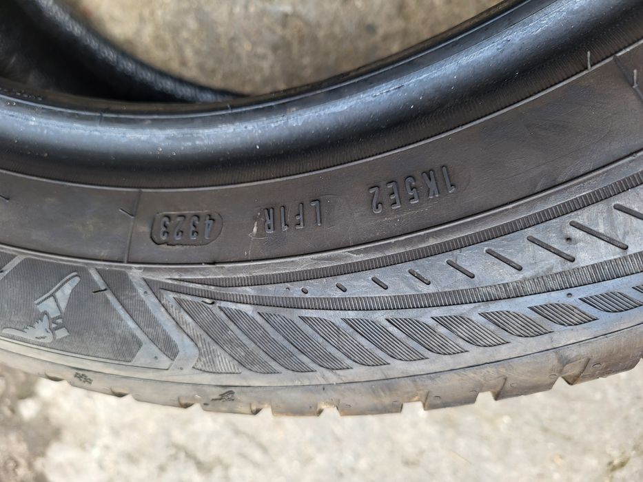 2szt Opony Goodyear Vector4Season 215/55/18 2023rok