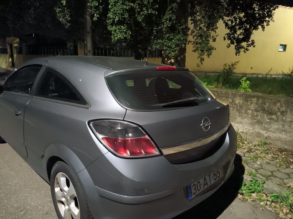 Automóvel a gasolina