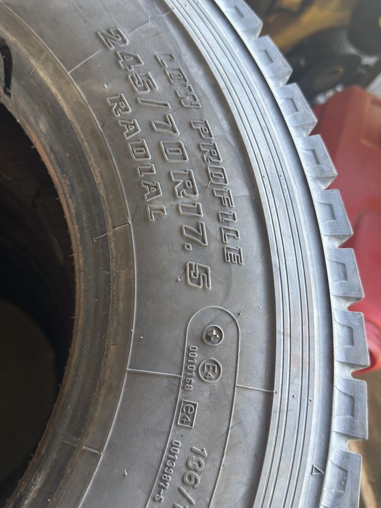 Грузові шини 245/70r17,5 Bridgestone