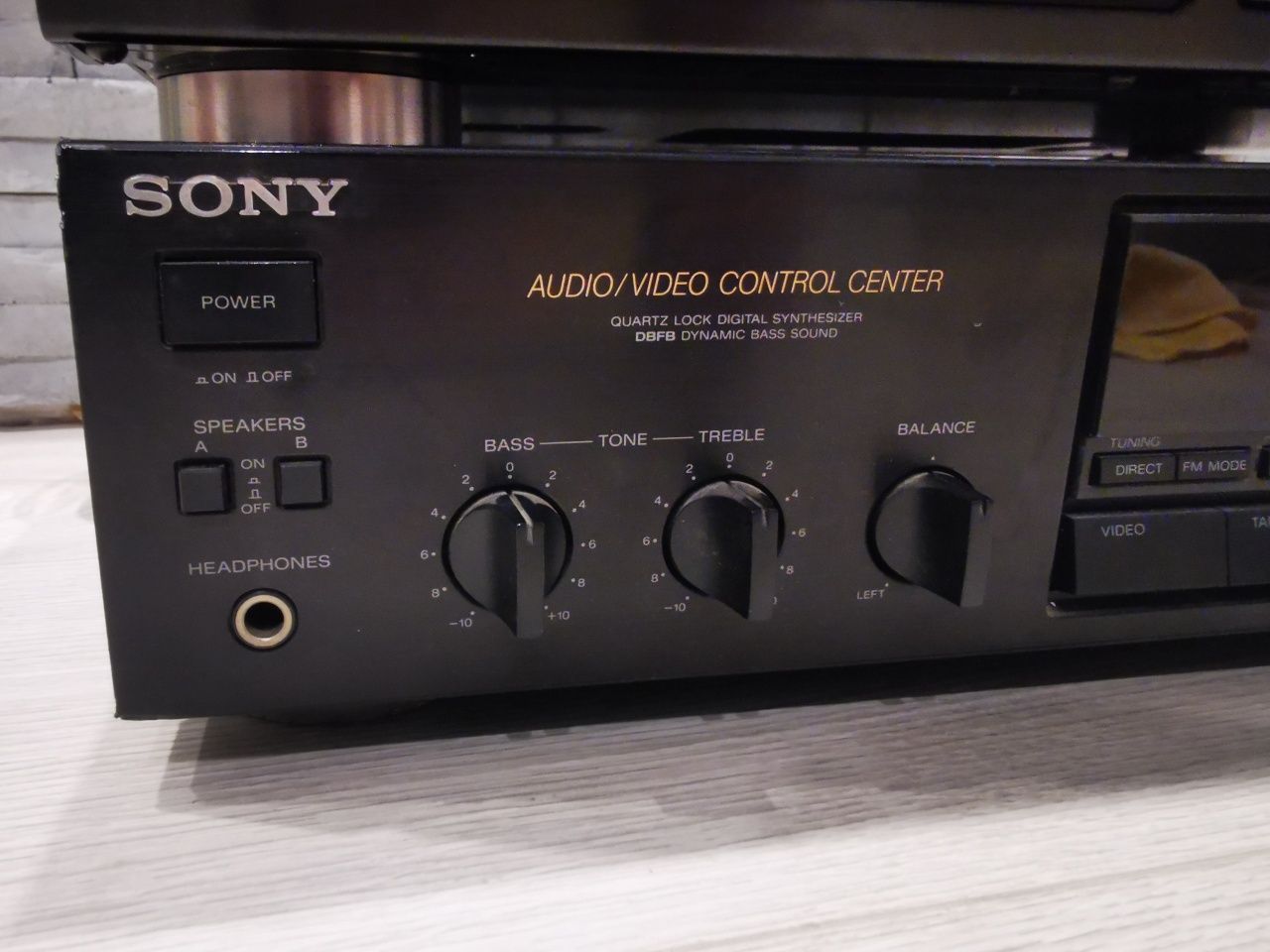 Ampituner wieża  deck SONY str-av220  z Niemiec