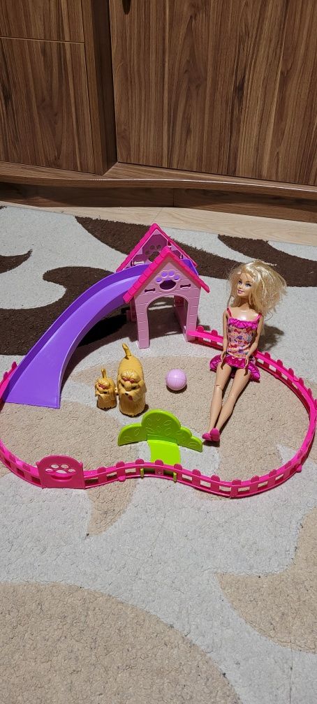 Barbie - plac zabaw dla piesków