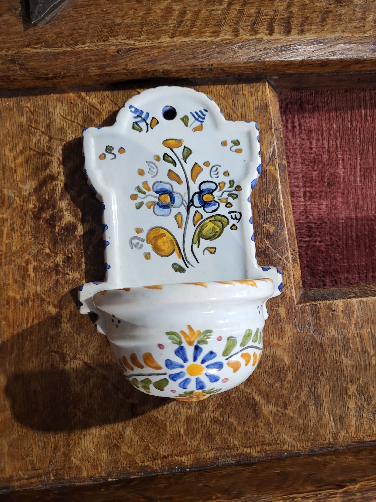 Hiszpańska kropielnica ceramiczna