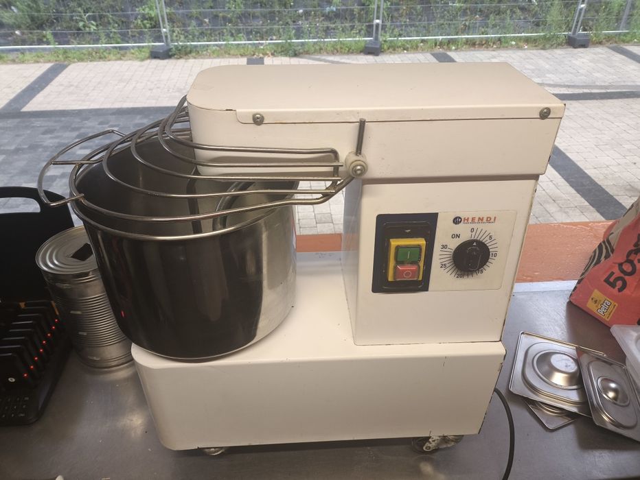 Mieszalnik do ciasta Hendi 10L