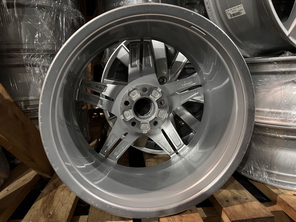 Диски R18 5x112 Audi A4 A6 Q5 8W0601025EC
